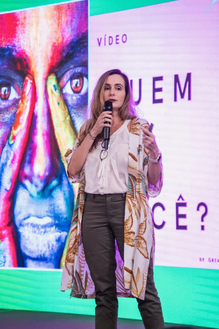 Gabrielle Botelho palestrando